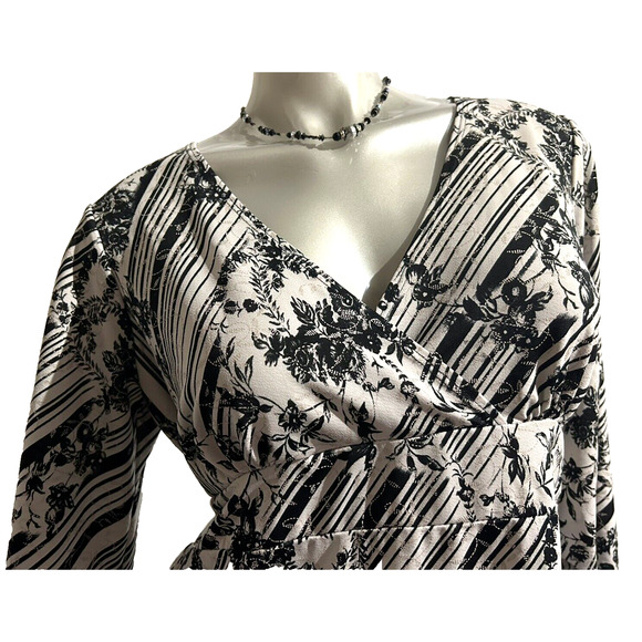 Women’s Vintage La Khaki Black And White Cross Stretch Top in Size Medium 8 10 - Picture 3 of 10